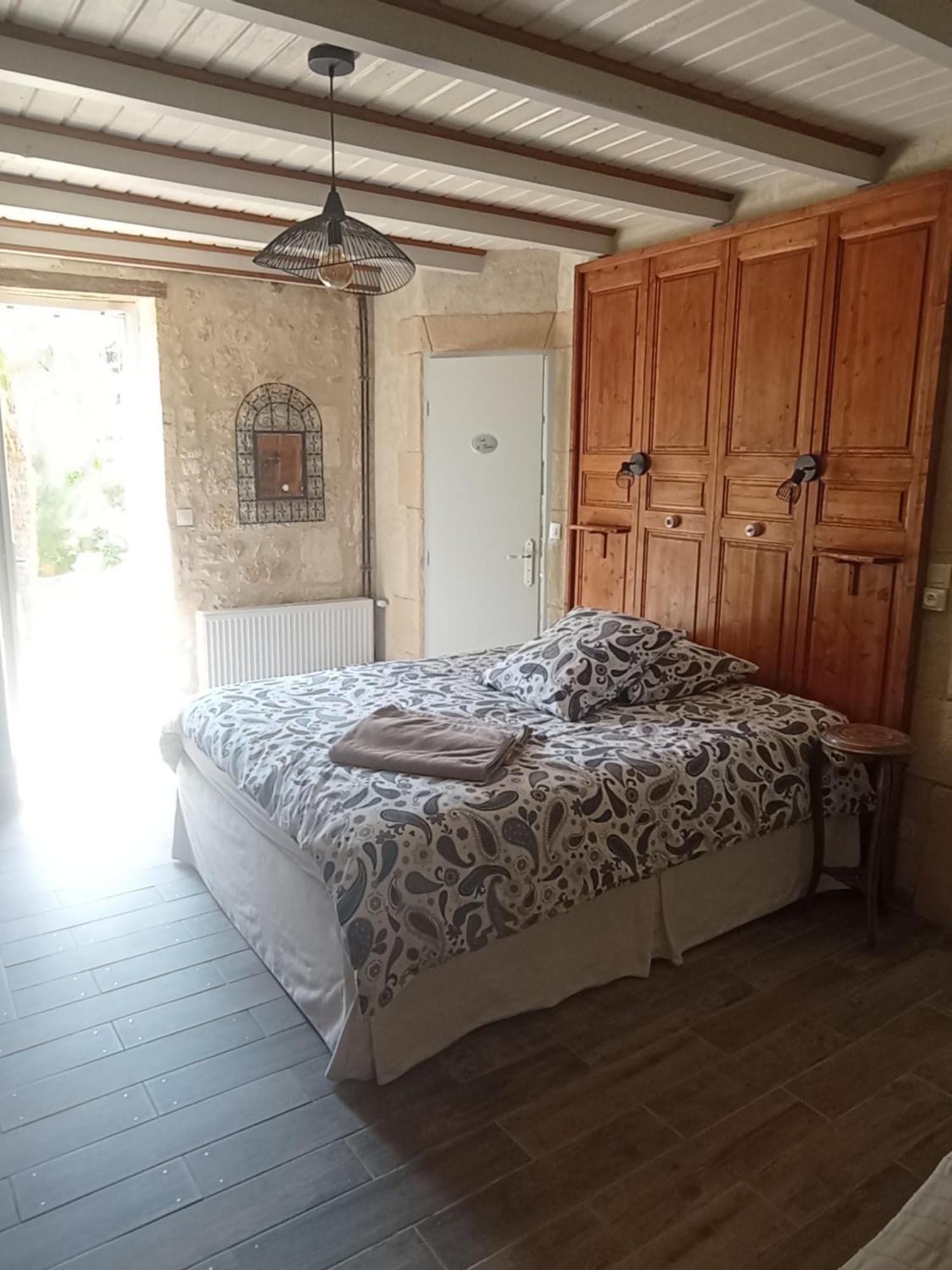 La Girondine Bed & Breakfast Galgon Екстериор снимка